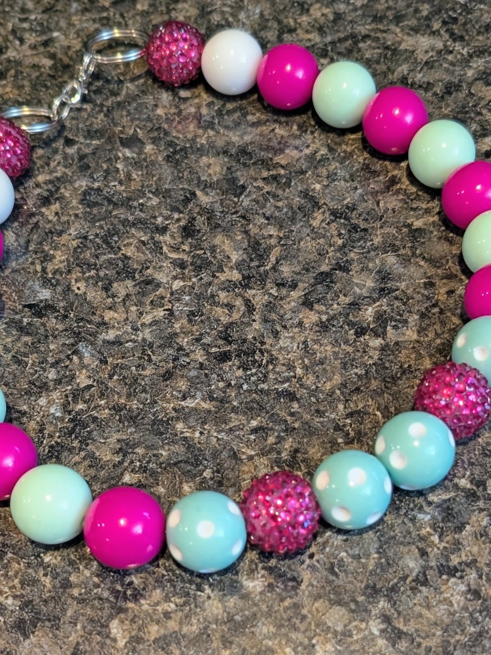 Pet Beaded Collar in Fuchsia & Mint - Unbranded